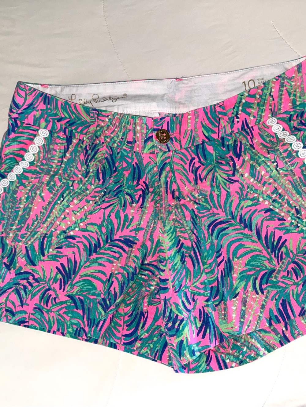 Lilly Pulitzer The Callahan Shorts Size 10 Pink Tropical Print